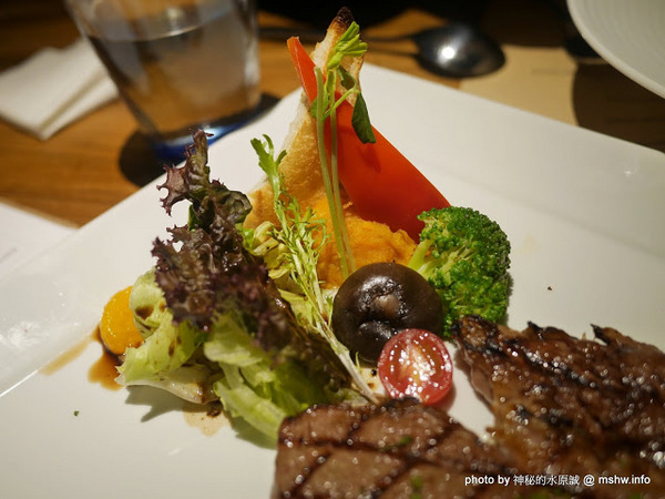 NINI 尼尼義大利餐廳(公益店)：【食記】NINI 尼尼義大利餐廳旗艦店-台中NINI公益店@南屯 : 幽靜, 時尚, 美味…適合好友共享