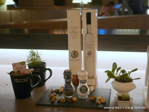 NINI 尼尼義大利餐廳(公益店)：【食記】NINI 尼尼義大利餐廳旗艦店-台中NINI公益店@南屯 : 幽靜, 時尚, 美味…適合好友共享