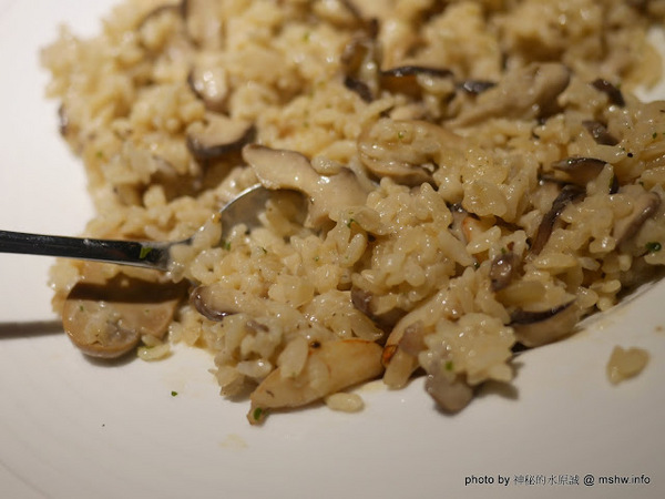 NINI 尼尼義大利餐廳(公益店)：【食記】NINI 尼尼義大利餐廳旗艦店-台中NINI公益店@南屯 : 幽靜, 時尚, 美味…適合好友共享