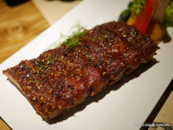 NINI 尼尼義大利餐廳(公益店)：【食記】NINI 尼尼義大利餐廳旗艦店-台中NINI公益店@南屯 : 幽靜, 時尚, 美味…適合好友共享