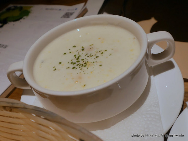 NINI 尼尼義大利餐廳(公益店)：【食記】NINI 尼尼義大利餐廳旗艦店-台中NINI公益店@南屯 : 幽靜, 時尚, 美味…適合好友共享