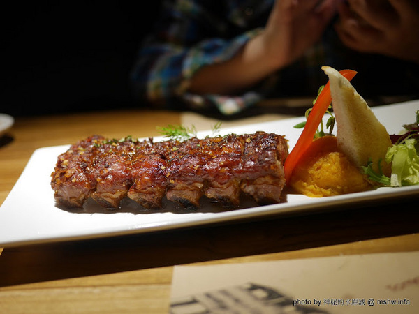 NINI 尼尼義大利餐廳(公益店)：【食記】NINI 尼尼義大利餐廳旗艦店-台中NINI公益店@南屯 : 幽靜, 時尚, 美味…適合好友共享