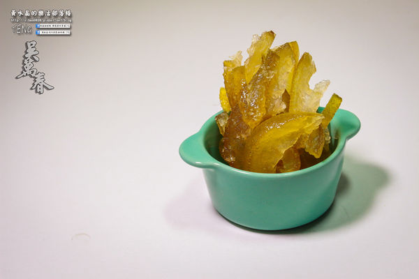 吳萬春古早味蜜餞(武廟店)|台南市/中西區(台南府城武廟巡禮；算命街必買的古早味伴手禮，華僑朝思暮想的家鄉味，現買宅配皆可)