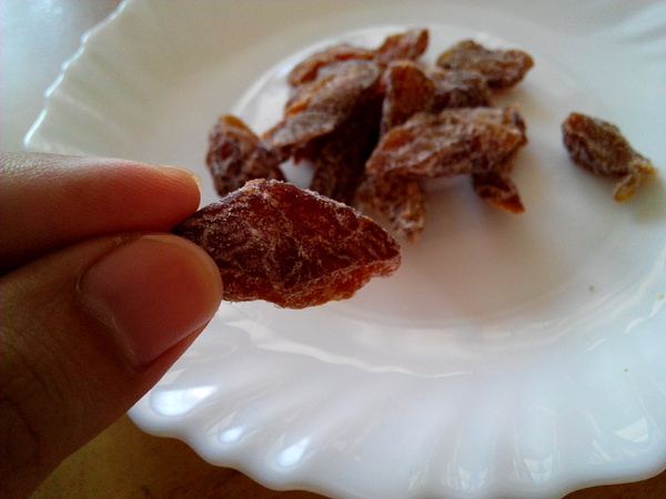 吳萬春蜜餞(武廟店)： 【臺南Ω中西區】吳萬春蜜餞。巷弄中的古早味「鹹酸甜」，蜜餞、果乾、脆片應有盡有