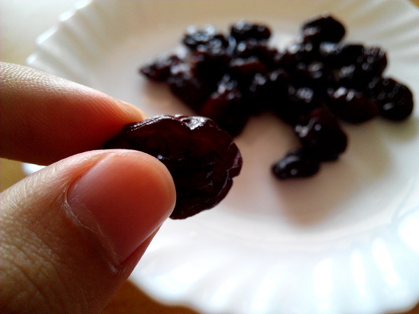 吳萬春蜜餞(武廟店)： 【臺南Ω中西區】吳萬春蜜餞。巷弄中的古早味「鹹酸甜」，蜜餞、果乾、脆片應有盡有