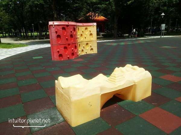水萍塭公園遊戲場7.jpg 水萍塭公園遊戲場7.jpg