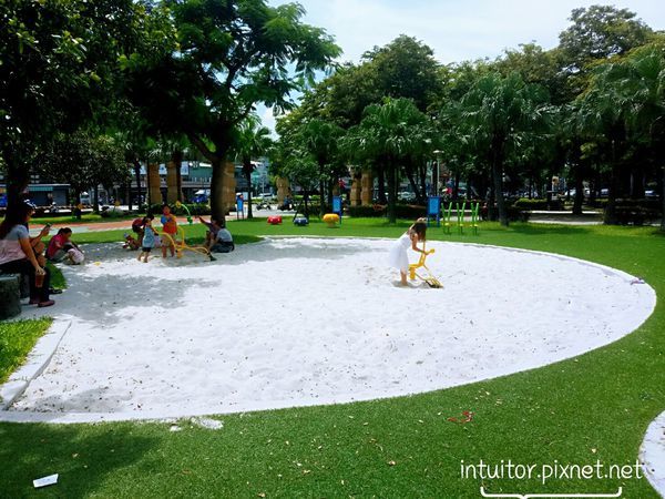 水萍塭公園遊戲場11.jpg 水萍塭公園遊戲場11.jpg