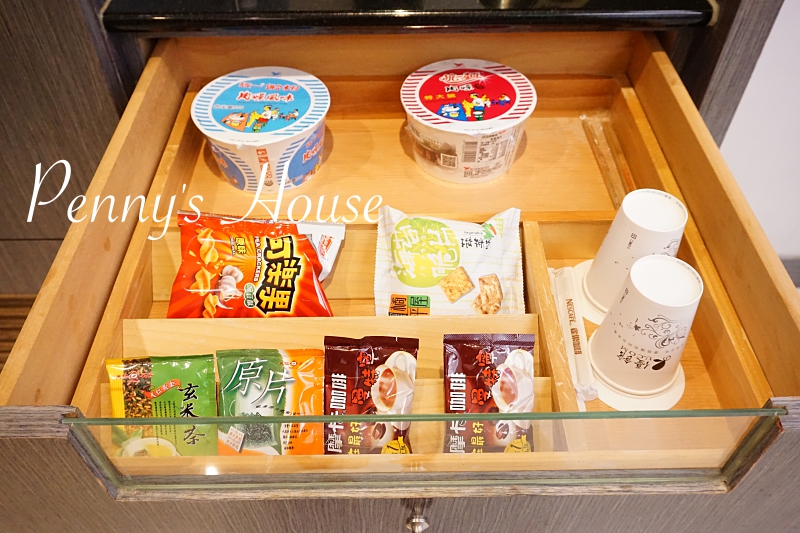 『林口住宿』UINN Relax Hotel 悠逸休閒旅館 - 三訪 ，林口outlet住宿推薦（內有KTV/Xbox/大浴缸/蒸氣室/附自助早餐/房間有泡麵）