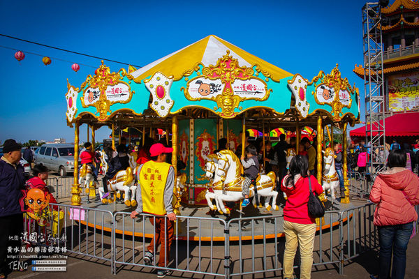 護國宮太子廟(太子遊樂園)|桃園市/桃園區(北台灣最大太子廟/旋轉木馬/咖啡杯/海盜船/大型充氣氣墊設備/投籃機，乎哩玩免費。)