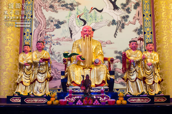 護國宮太子遊樂園|桃園新春必遊廟宇;大年初一免費玩到大年初五;全台之最~八尺六寸泥塑三太子神像。