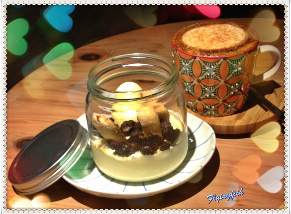 SALT PEANUTS 鹹花生黑膠咖啡館 (三創店)： ✜ 一再回訪Light Jazz陪伴滴勇慵懶下午茶 -「鹹花生黑膠咖啡館Salt Peanuts Vinyl Cafe (三創店)」↖(^ω^)↗