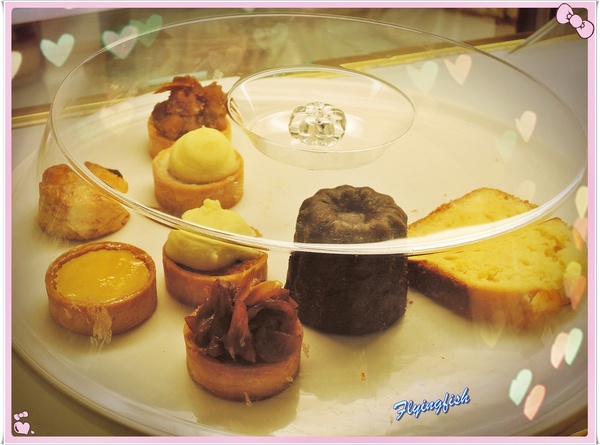 SALT PEANUTS 鹹花生黑膠咖啡館 (三創店)： ✜ 一再回訪Light Jazz陪伴滴勇慵懶下午茶 -「鹹花生黑膠咖啡館Salt Peanuts Vinyl Cafe (三創店)」↖(^ω^)↗