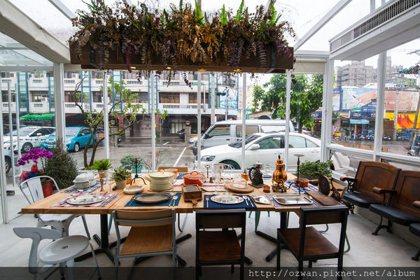 [吃喝]義大利小餐館 希拉2店～關於餐桌 About Tables。