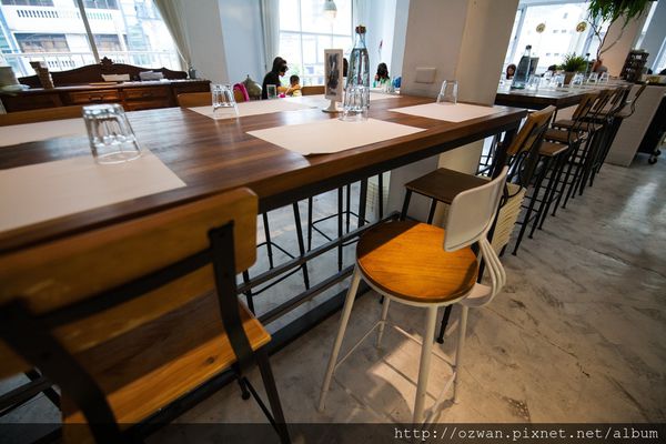 [吃喝]義大利小餐館 希拉2店～關於餐桌 About Tables。