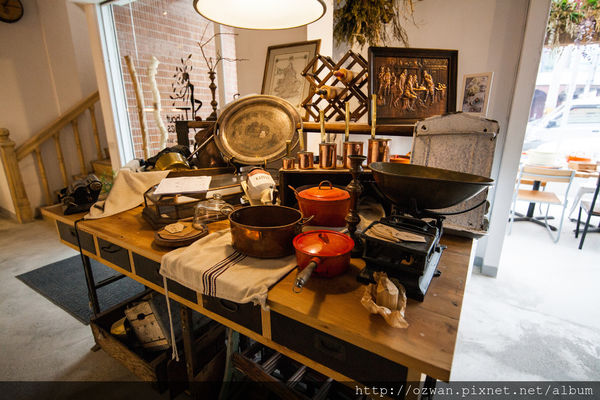 [吃喝]義大利小餐館 希拉2店～關於餐桌 About Tables。