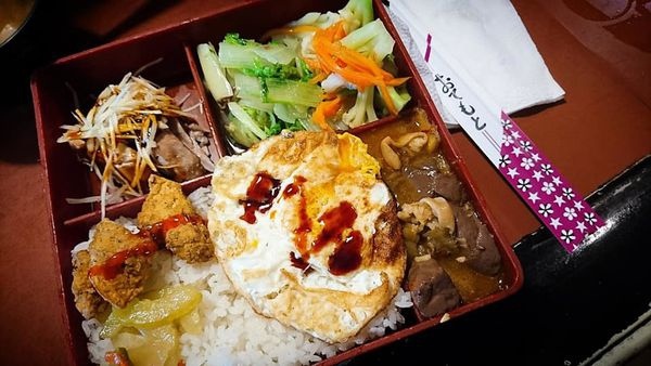 1561398739-2211171010_n