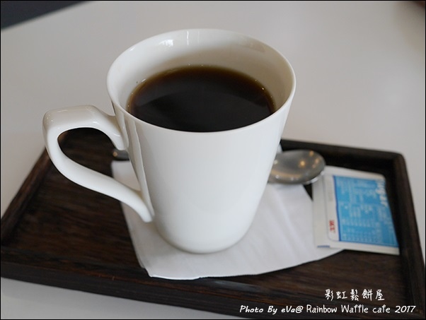 Rainbow Waffle cafe-29.jpg