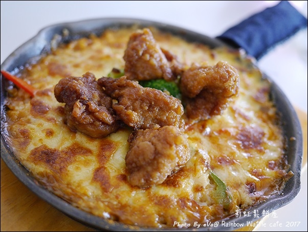 Rainbow Waffle cafe-25.jpg