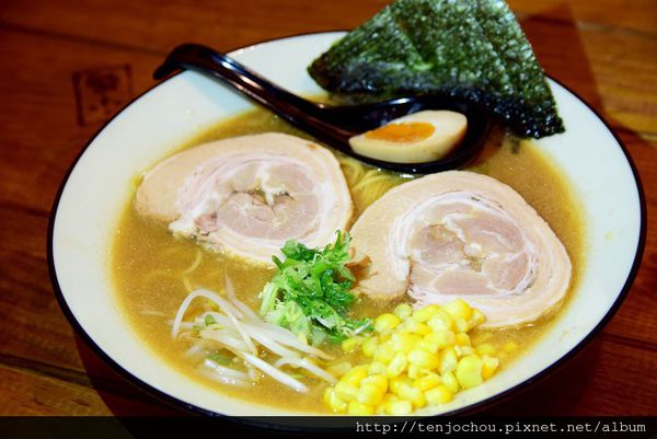 DSC_0018.JPG DSC_0018.JPG