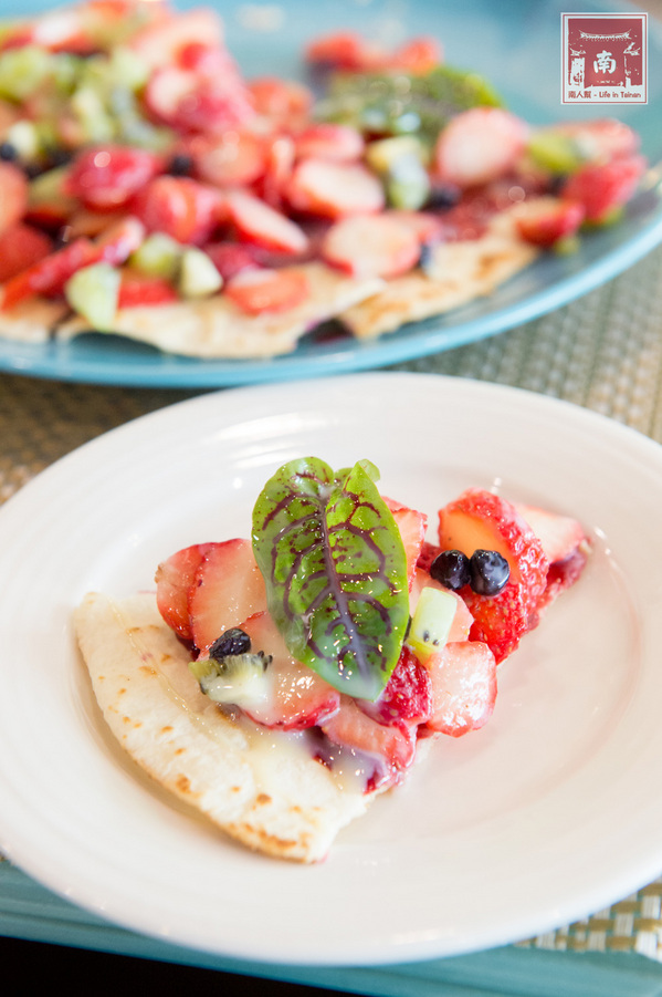 HAPPY FOOD 樂食新鉄板料理：【台南南區】首推櫻桃鴨腿和牛排｜鐵板甜食滿滿莓果味｜舒肥烹調｜法式鐵板燒好好食~HAPPY FOOD 樂食新鉄板料理