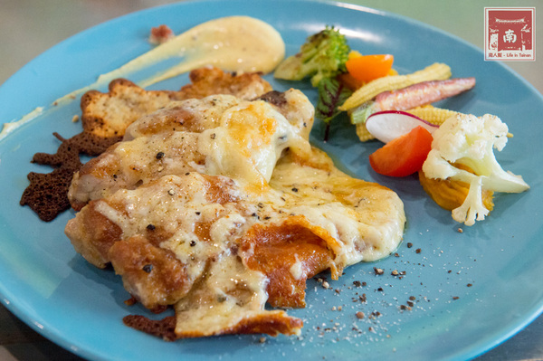 HAPPY FOOD 樂食新鉄板料理：【台南南區】首推櫻桃鴨腿和牛排｜鐵板甜食滿滿莓果味｜舒肥烹調｜法式鐵板燒好好食~HAPPY FOOD 樂食新鉄板料理