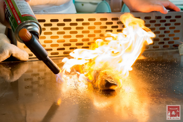 HAPPY FOOD 樂食新鉄板料理：【台南南區】首推櫻桃鴨腿和牛排｜鐵板甜食滿滿莓果味｜舒肥烹調｜法式鐵板燒好好食~HAPPY FOOD 樂食新鉄板料理