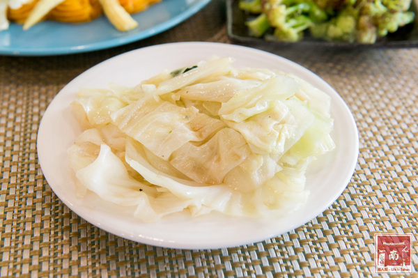 HAPPY FOOD 樂食新鉄板料理：【台南南區】首推櫻桃鴨腿和牛排｜鐵板甜食滿滿莓果味｜舒肥烹調｜法式鐵板燒好好食~HAPPY FOOD 樂食新鉄板料理