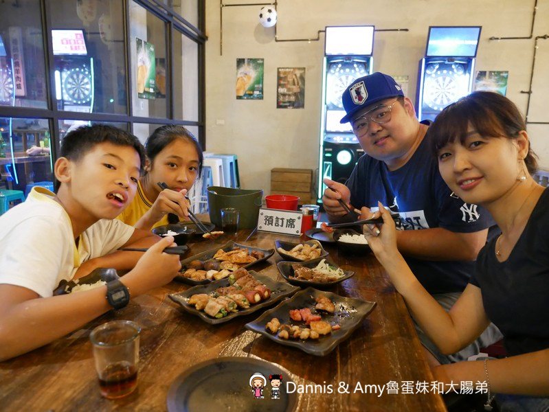 《新竹宵夜》台灣壹碳烤-新竹忠孝總店。碳烤串燒美食。朋友聚餐瘋世足賽的好選擇︱（影片）