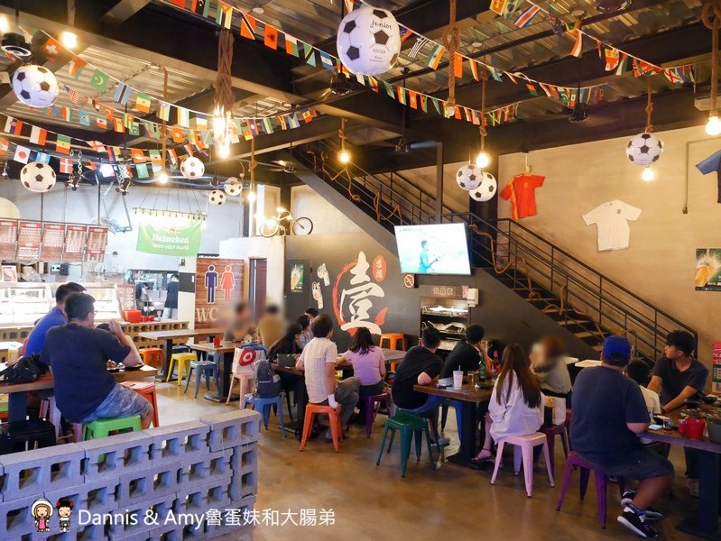 《新竹宵夜》台灣壹碳烤-新竹忠孝總店。碳烤串燒美食。朋友聚餐瘋世足賽的好選擇︱（影片）