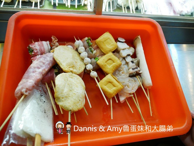 《新竹宵夜》台灣壹碳烤-新竹忠孝總店。碳烤串燒美食。朋友聚餐瘋世足賽的好選擇︱（影片）