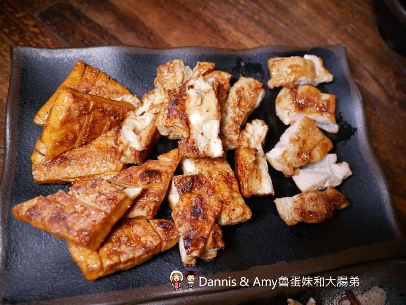 《新竹宵夜》台灣壹碳烤-新竹忠孝總店。碳烤串燒美食。朋友聚餐瘋世足賽的好選擇︱（影片）