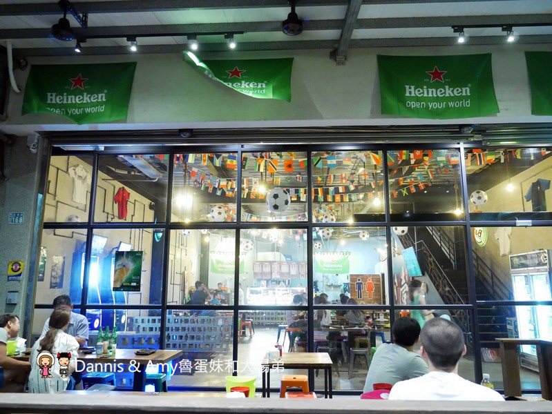 《新竹宵夜》台灣壹碳烤-新竹忠孝總店。碳烤串燒美食。朋友聚餐瘋世足賽的好選擇︱（影片）