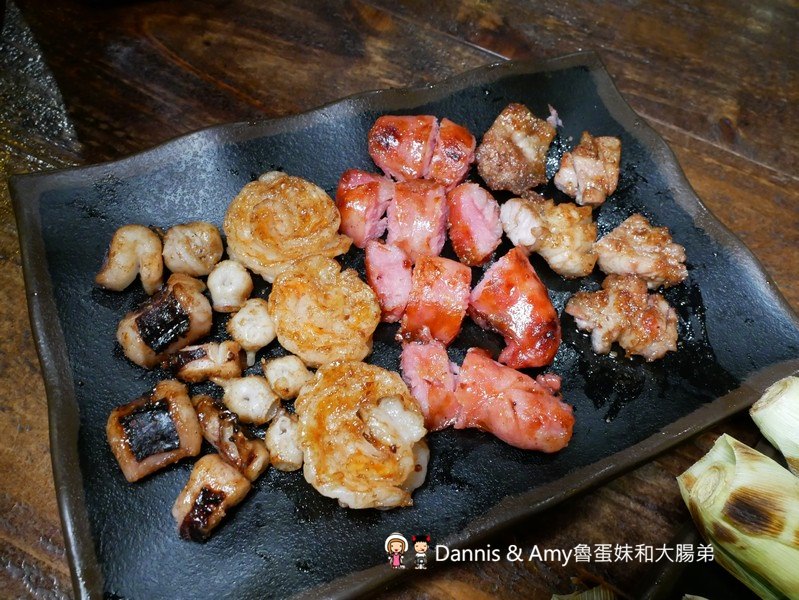 《新竹宵夜》台灣壹碳烤-新竹忠孝總店。碳烤串燒美食。朋友聚餐瘋世足賽的好選擇︱（影片）