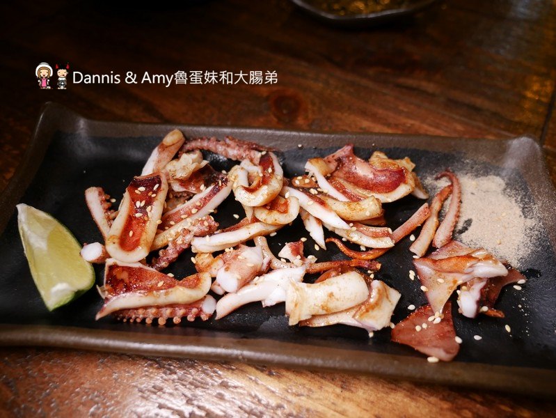 《新竹宵夜》台灣壹碳烤-新竹忠孝總店。碳烤串燒美食。朋友聚餐瘋世足賽的好選擇︱（影片）