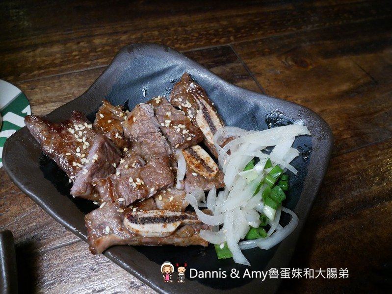 《新竹宵夜》台灣壹碳烤-新竹忠孝總店。碳烤串燒美食。朋友聚餐瘋世足賽的好選擇︱（影片）