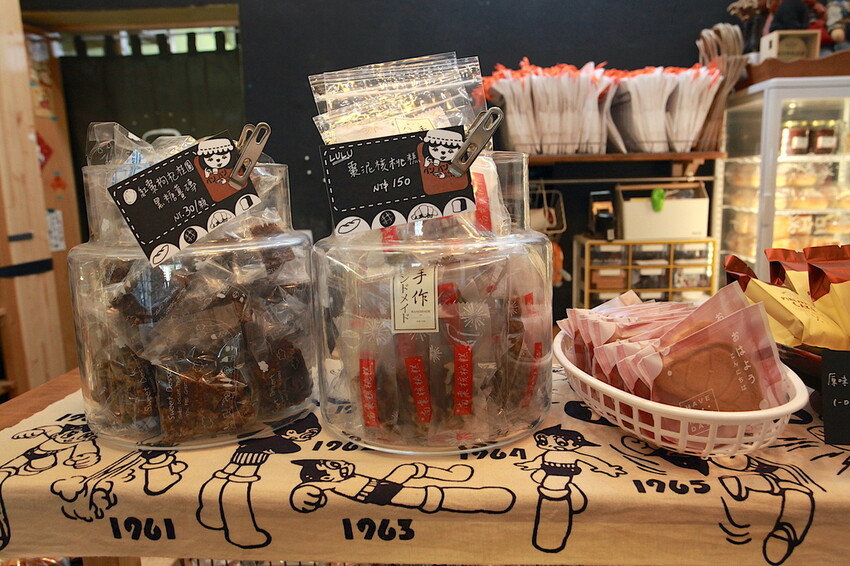 台南市中西區吃。台南｜中西區。「LULU&BUN麵包店」隱身在巷弄知名老宅麵包店，小清新的營業空間經常提早售完「LULU&BUN