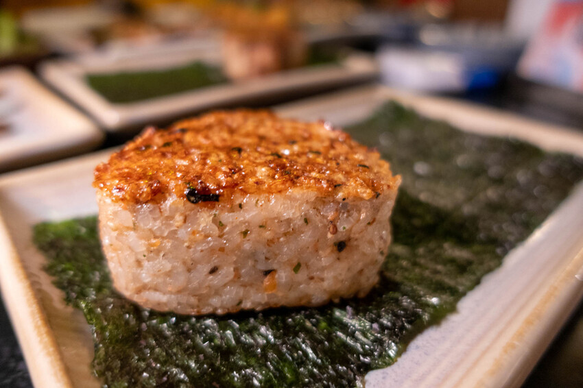 新北市新莊區【美食】摩多居酒屋，日式料理串燒酒場，食材天然的美味，新莊廟街夜市美食！