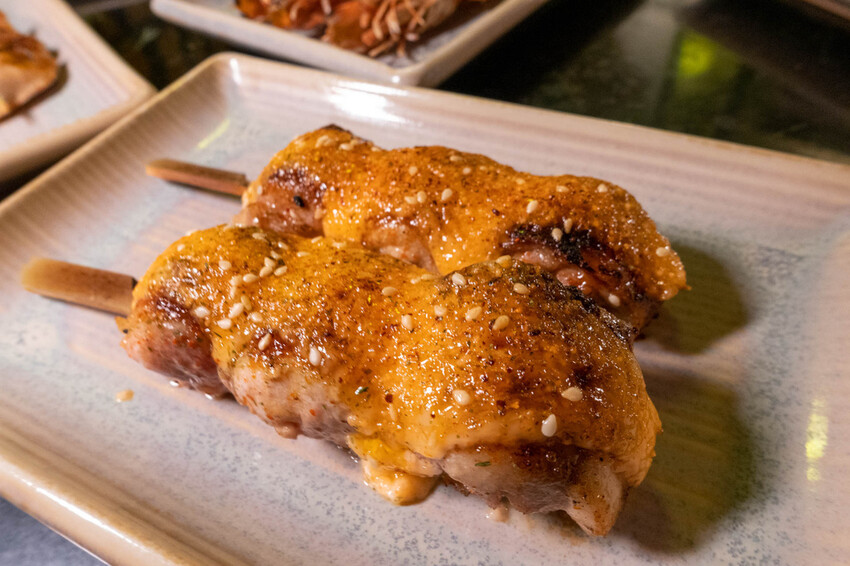 新北市新莊區【美食】摩多居酒屋，日式料理串燒酒場，食材天然的美味，新莊廟街夜市美食！