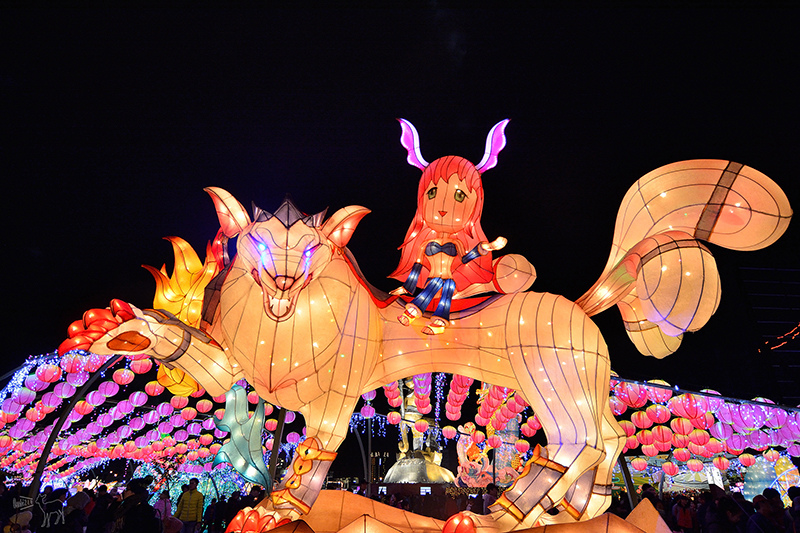 2016桃園燈會:繽紛主副燈,六大主題燈區與寬廣佔地.高鐵桃園站,免費接駁車