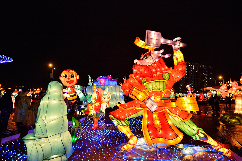 2016桃園燈會:繽紛主副燈,六大主題燈區與寬廣佔地.高鐵桃園站,免費接駁車