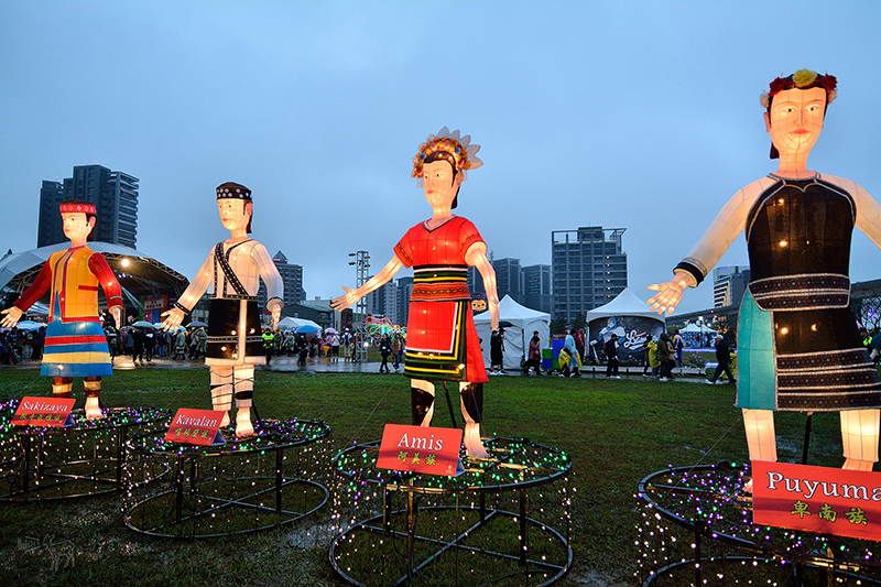 2016桃園燈會:繽紛主副燈,六大主題燈區與寬廣佔地.高鐵桃園站,免費接駁車