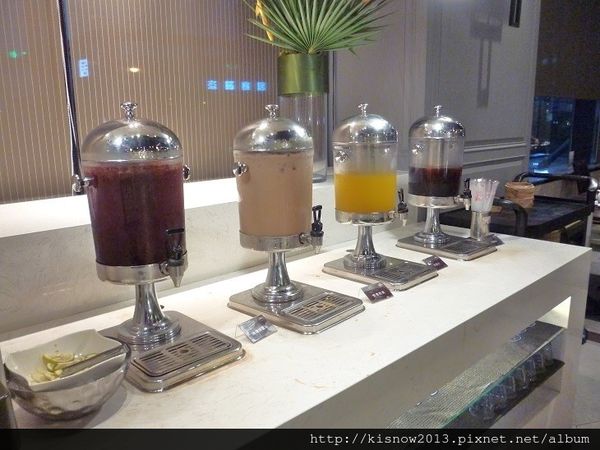 大八潮坊港式飲茶自助百匯(內湖店)：紫色狂潮掀起港式料理吃到飽-大八潮坊港式飲茶自助百匯(內湖旗艦店)体驗心得