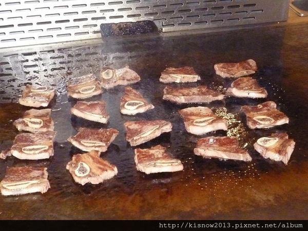 大八潮坊港式飲茶自助百匯(內湖店)：紫色狂潮掀起港式料理吃到飽-大八潮坊港式飲茶自助百匯(內湖旗艦店)体驗心得