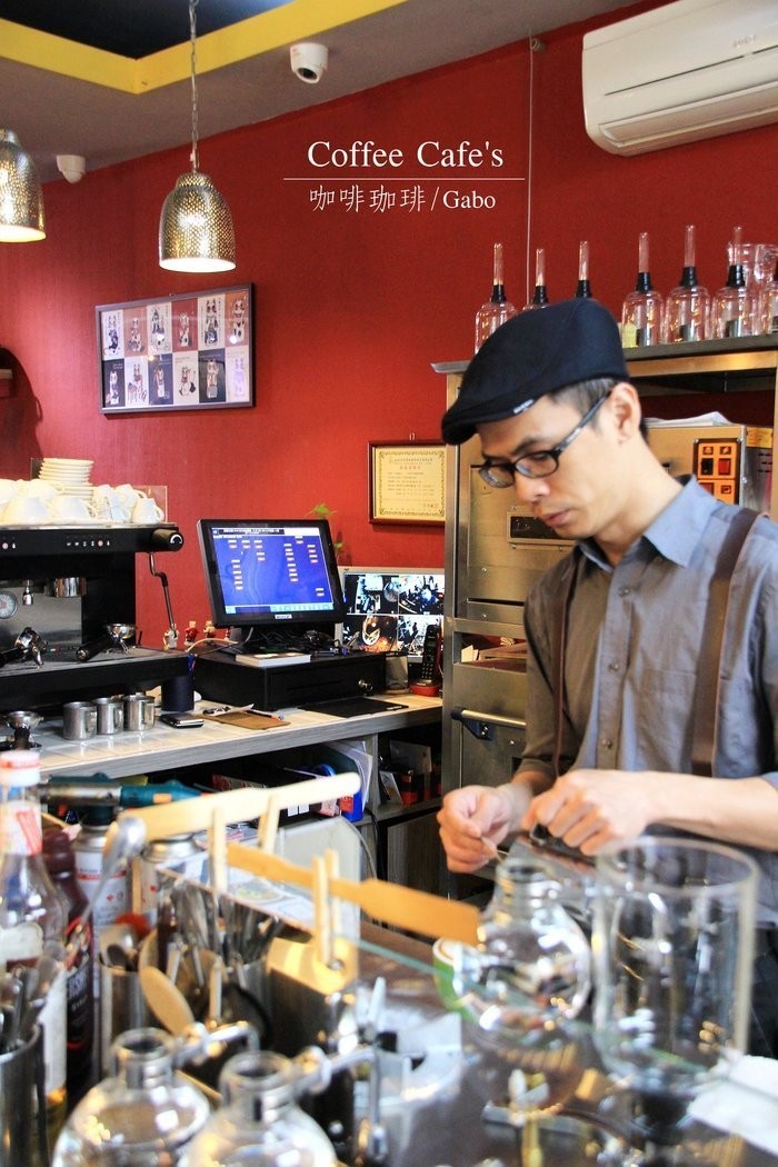 【台南||中西區】近新光三越新天地,來泡泡咖啡館吧!Coffee Cafe