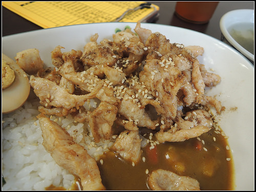 【新北食記】林口‧雙醬咖哩(林口)~湯品、飲料自助、可加飯