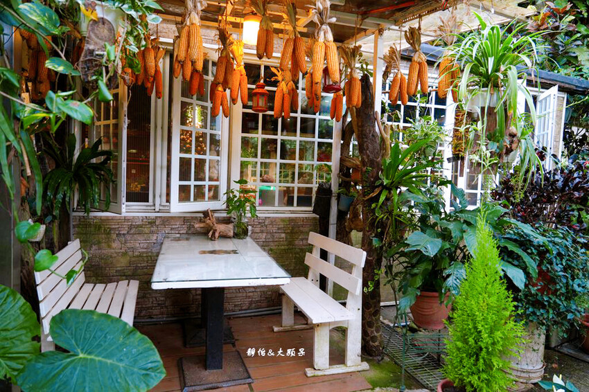 綠庭緣 ❙ 山林裡玻璃屋咖啡廳,虎頭山步道旁,桃園森林系景觀