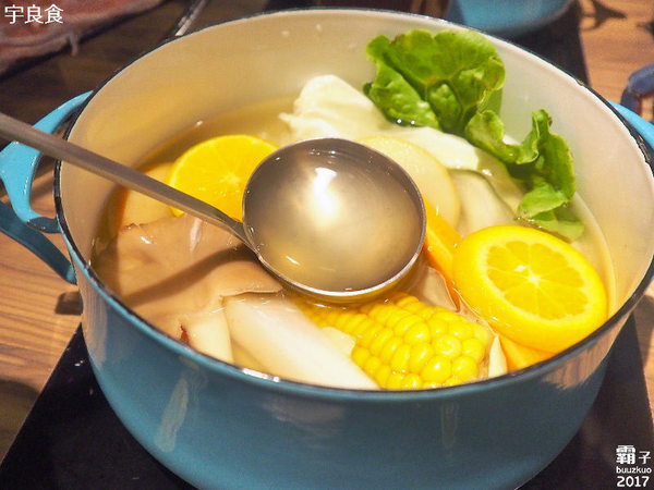 宇良食 健康鍋物：宇良食，夏日清爽新湯底，仲夏鮮果VS瑰蜜鮮奶