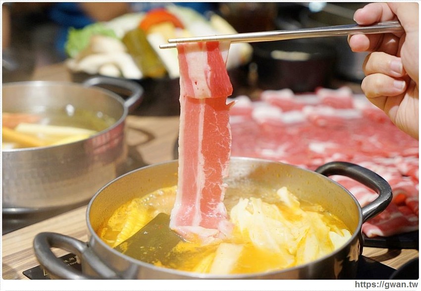 宇良食巨無霸肉盤+浮誇手臂蝦，無霸三人套餐海陸通吃