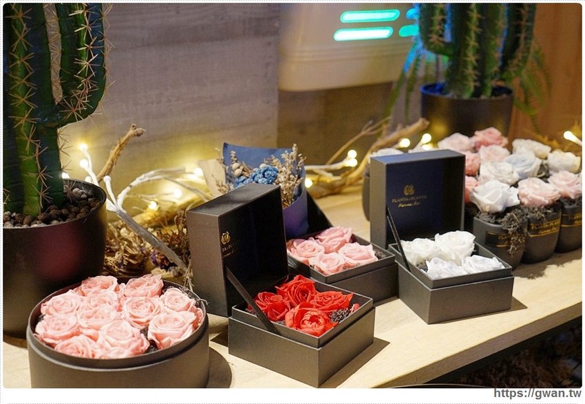 宇良食巨無霸肉盤+浮誇手臂蝦，無霸三人套餐海陸通吃