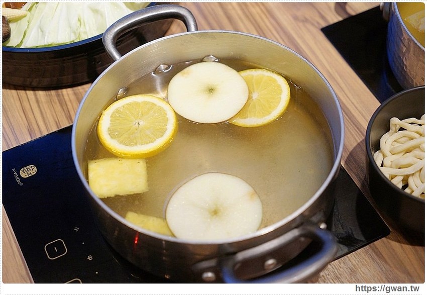 宇良食巨無霸肉盤+浮誇手臂蝦，無霸三人套餐海陸通吃